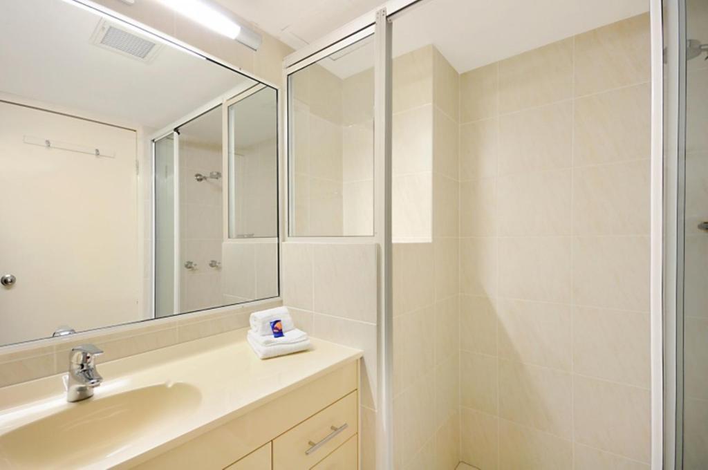 גולד קוסט Surfers Beach Holiday Apartments חדר תמונה