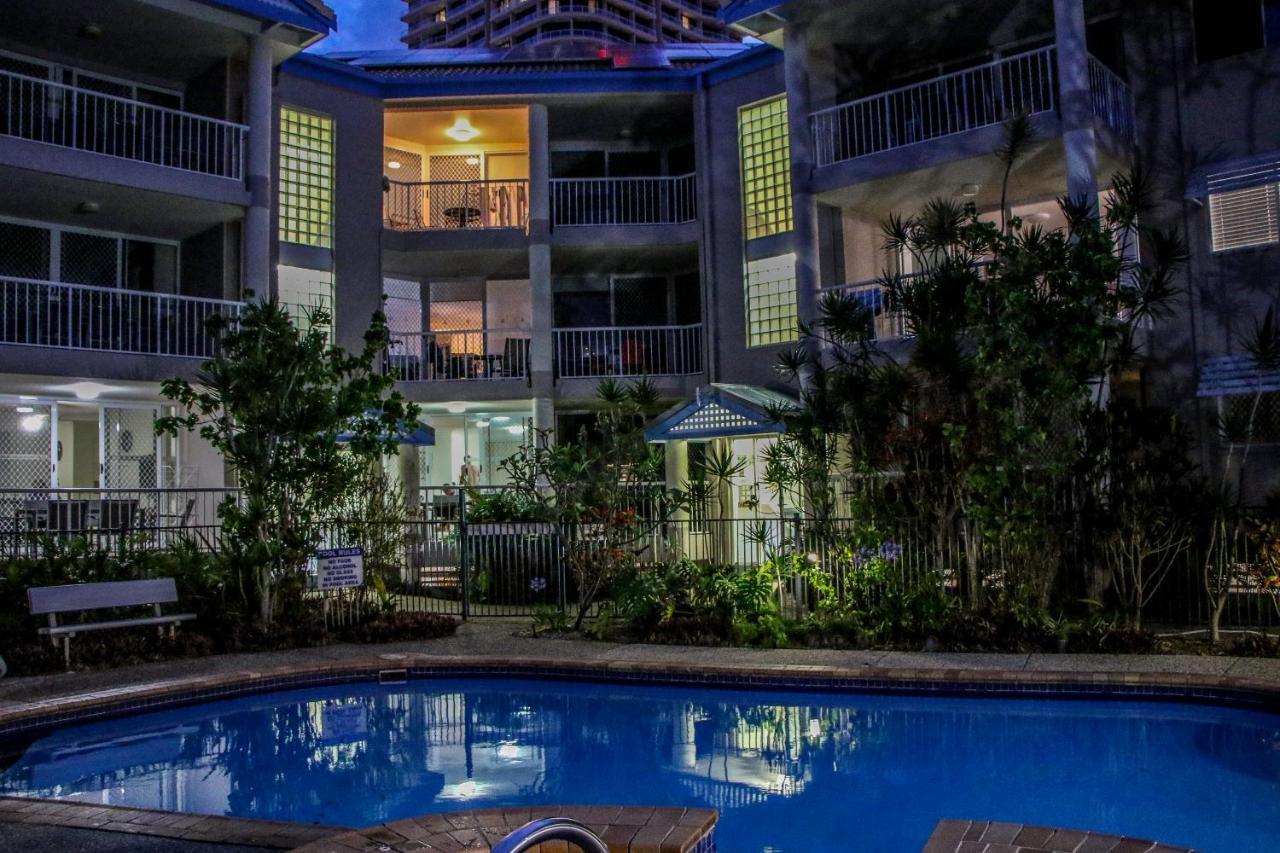 גולד קוסט Surfers Beach Holiday Apartments מראה חיצוני תמונה