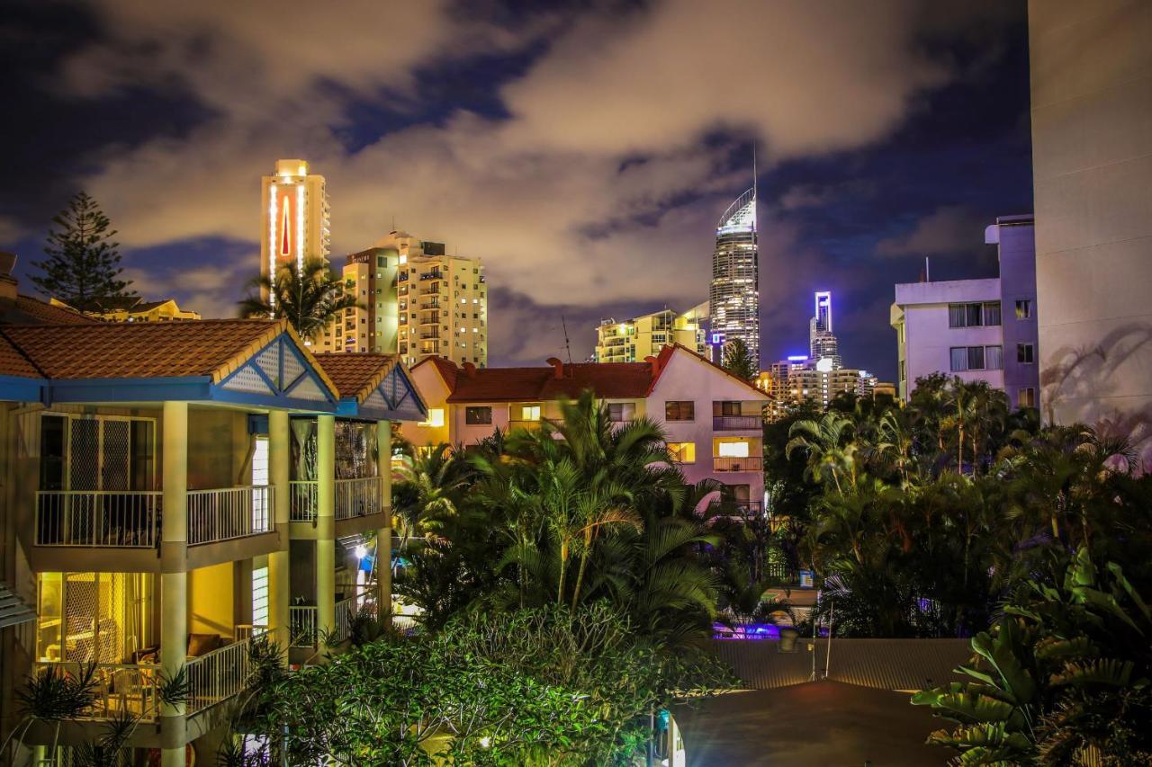 גולד קוסט Surfers Beach Holiday Apartments מראה חיצוני תמונה