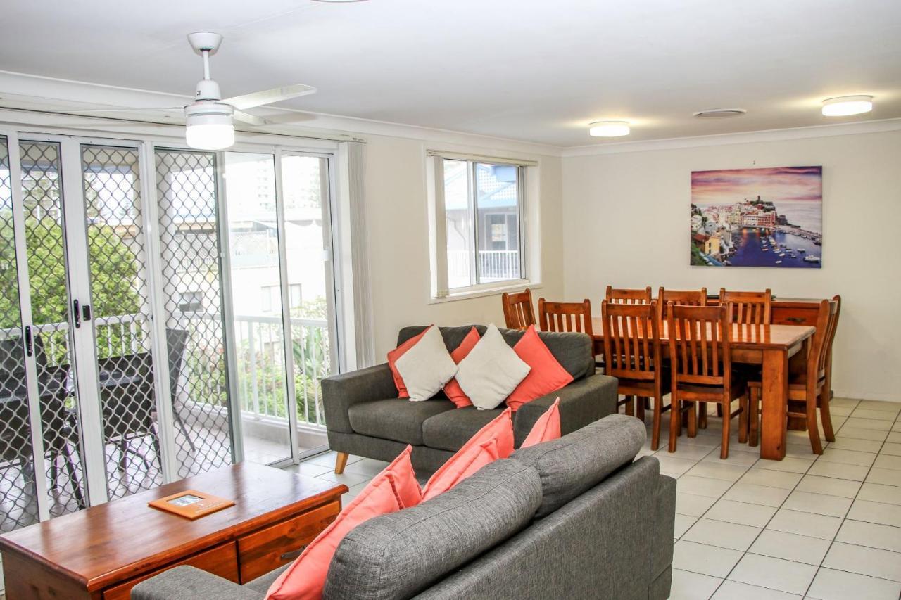 גולד קוסט Surfers Beach Holiday Apartments מראה חיצוני תמונה