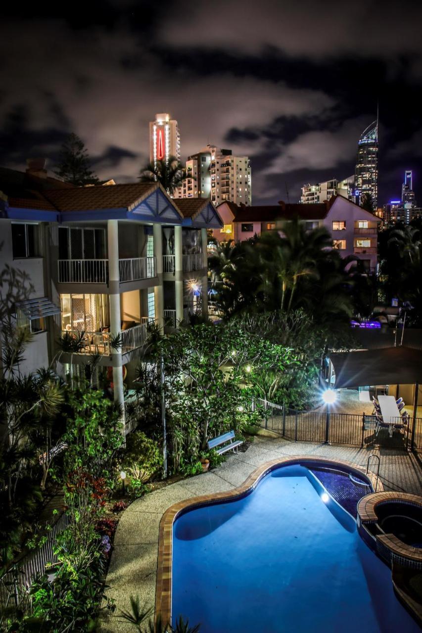 גולד קוסט Surfers Beach Holiday Apartments מראה חיצוני תמונה